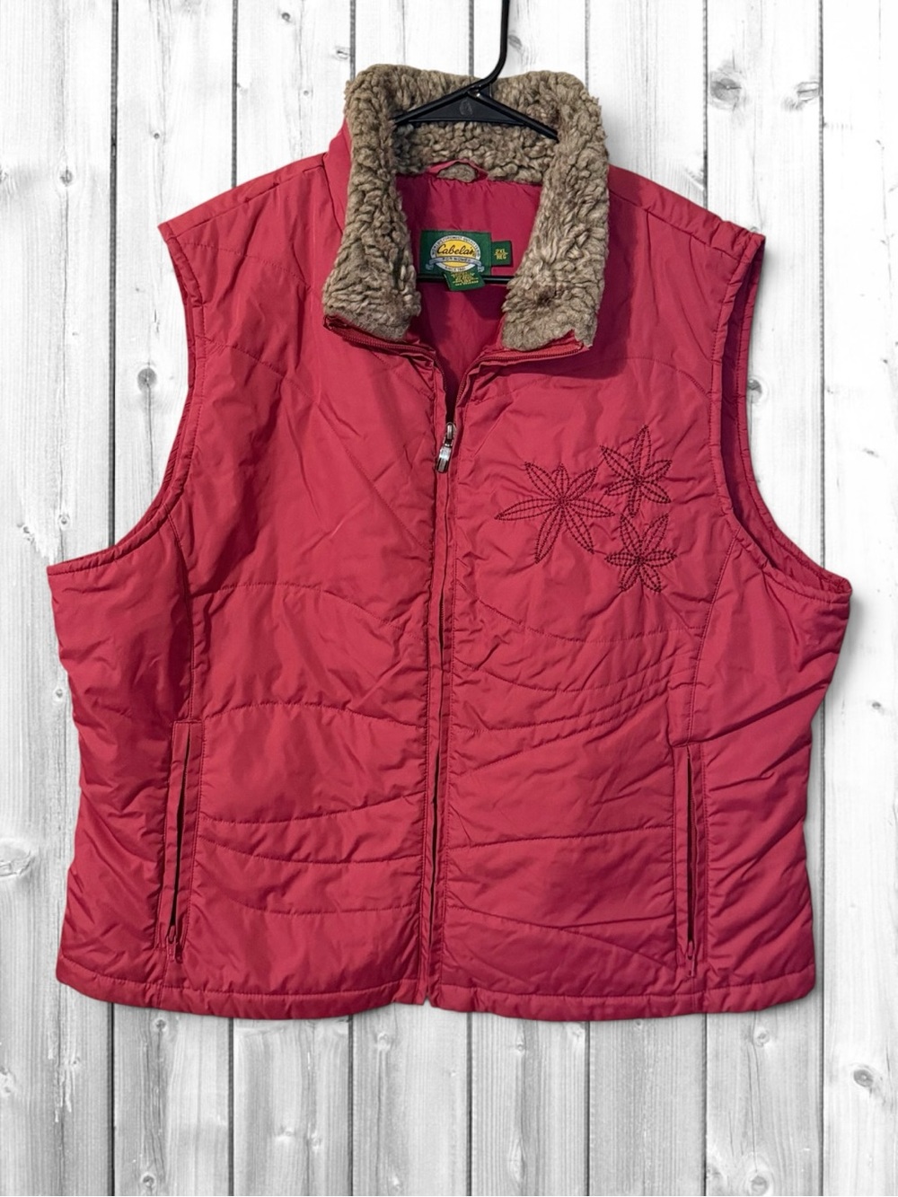 🌺Cabela's Red Quilted Vest with Faux-Sherpa Collar/Floral Embroidery